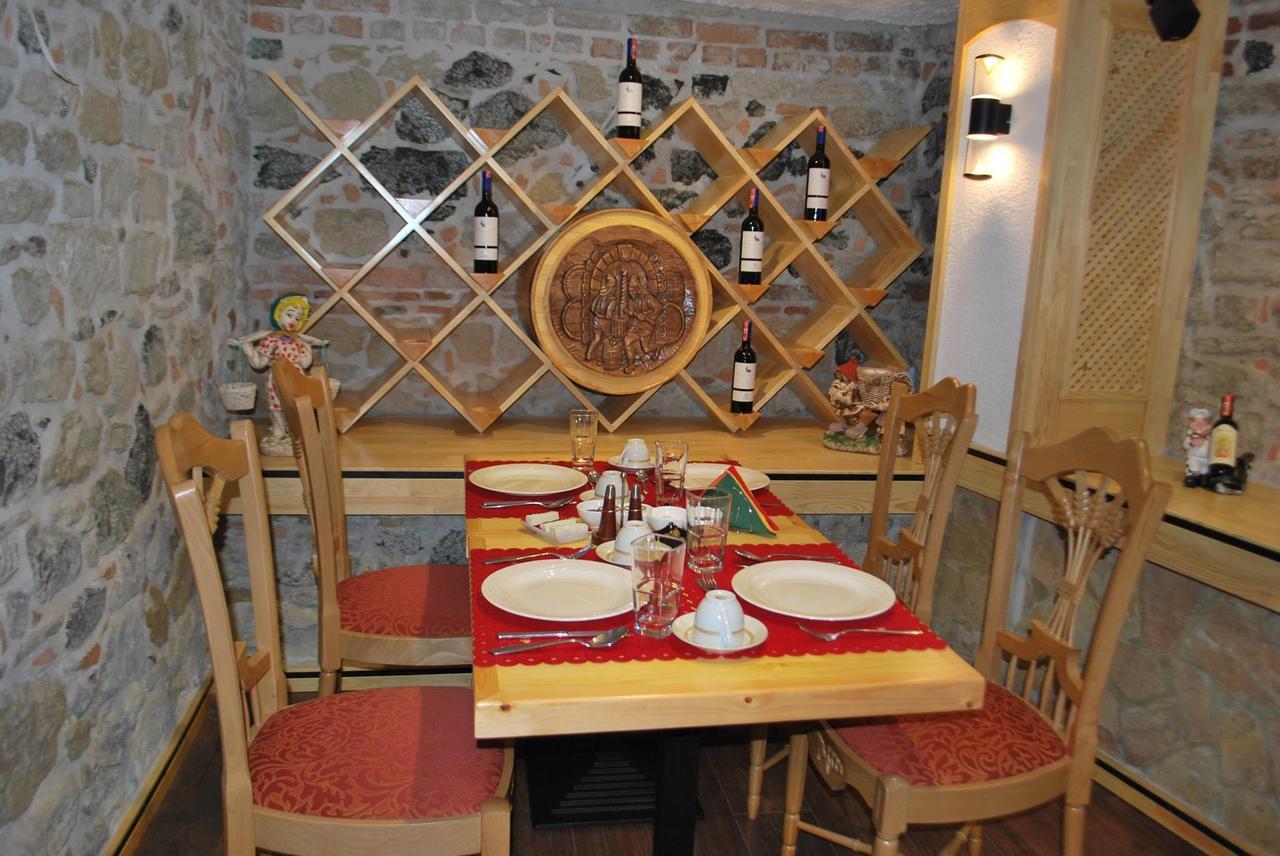 Hotel Vila Sigal Korça Kültér fotó
